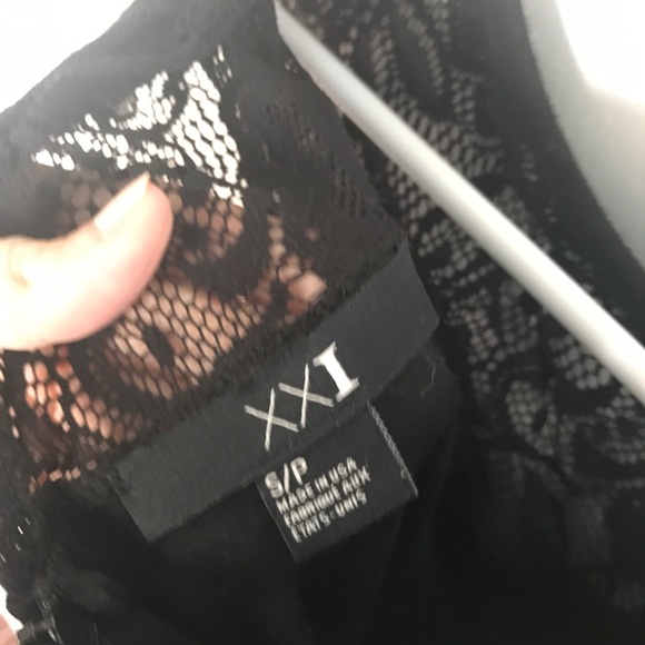 Peplum little black dress - Picture 4 of 5